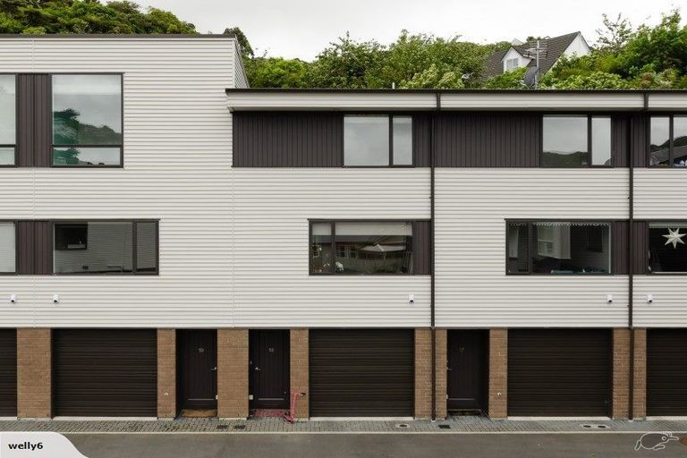 Photo of property in 18/8 Thatcher Crescent, Crofton Downs, Wellington, 6035