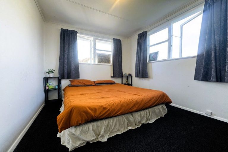 Photo of property in 16 Forth Street, Levin, 5510