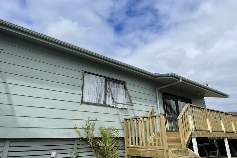 Photo of property in 2/64 Glennandrew Drive, Half Moon Bay, Auckland, 2012