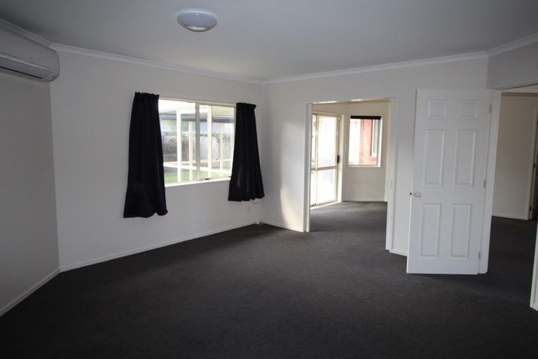 Photo of property in 9a Stewart Crescent, Hokowhitu, Palmerston North, 4410