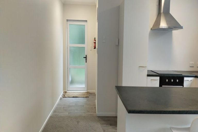 Photo of property in 12 Mataroa Avenue, Northland, Wellington, 6012