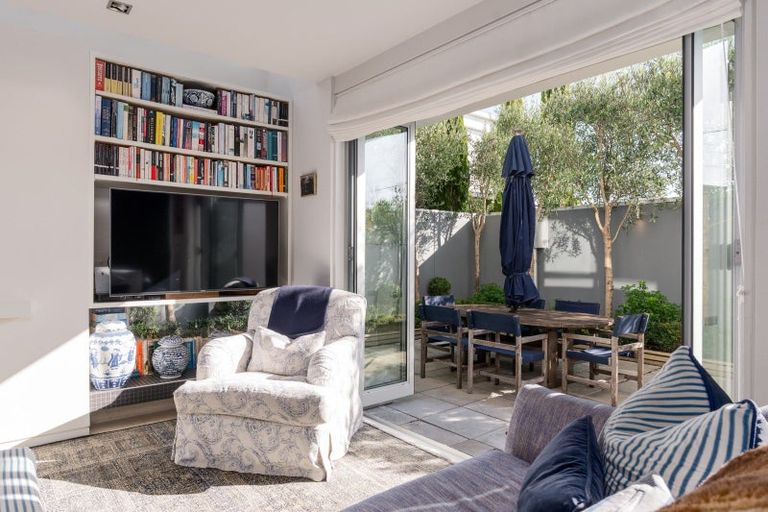 Photo of property in 58 Clare Road, St Albans, Christchurch, 8014