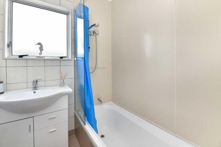 Photo of property in 55a Hatton Road, Orewa, 0931