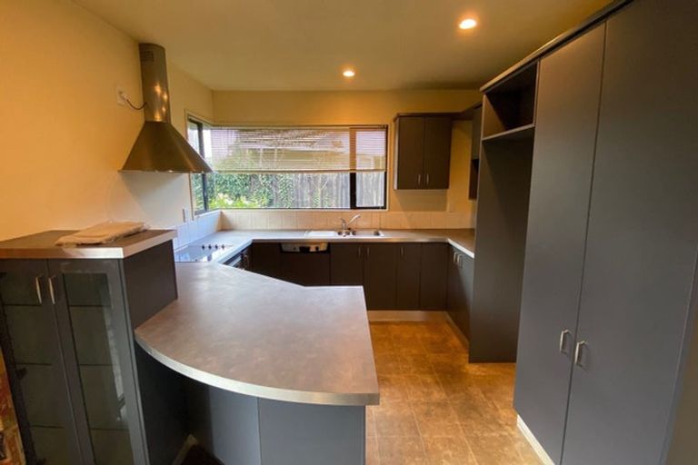 Photo of property in 74 Hounslow Street, Ilam, Christchurch, 8041