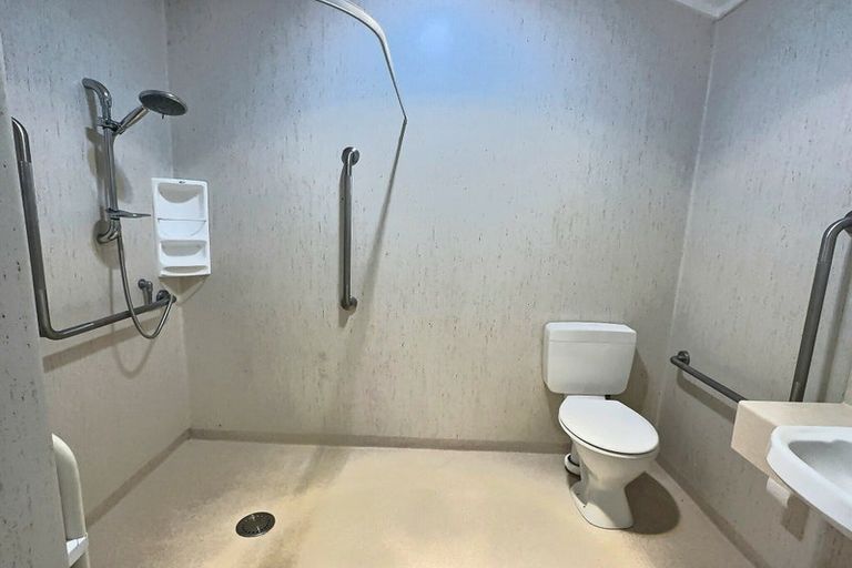 Photo of property in 68 Whiteley Street, Moturoa, New Plymouth, 4310