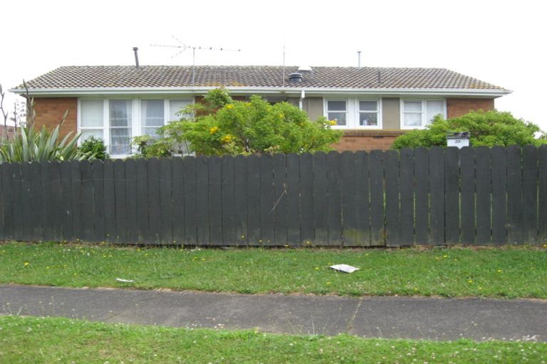 Photo of property in 39 Chingford Close, Mangere, Auckland, 2022