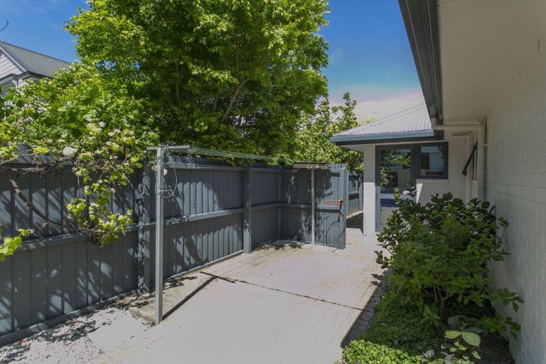 Photo of property in 21 Mona Square, Ashburton, 7700
