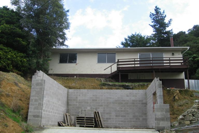 Photo of property in 23 Rintoul Grove, Stokes Valley, Lower Hutt, 5019