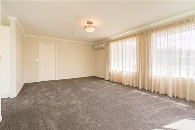Photo of property in 8 Reid Avenue, Mosgiel, 9024