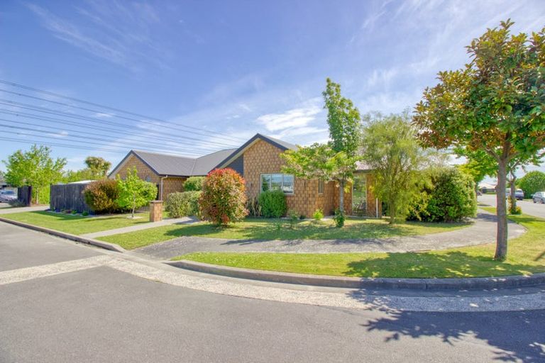 Photo of property in 33 Little Oaks Drive, Yaldhurst, Christchurch, 8042