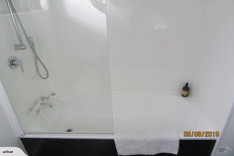 Photo of property in 2/24 Rosier Road, Glen Eden, Auckland, 0602