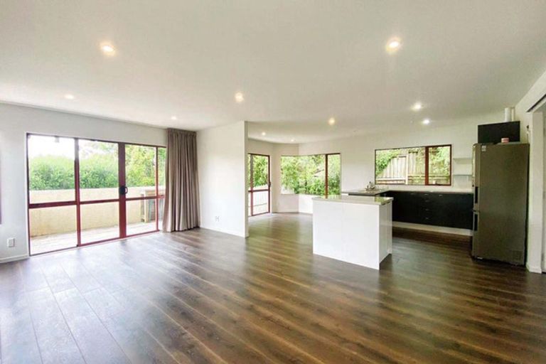 Photo of property in 11b Langana Avenue, Browns Bay, Auckland, 0630