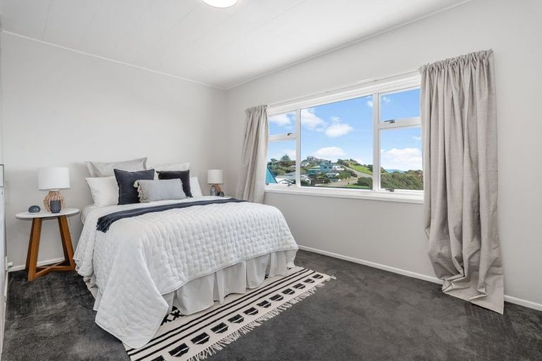 Photo of property in 1/24 Lambley Road, Titahi Bay, Porirua, 5022