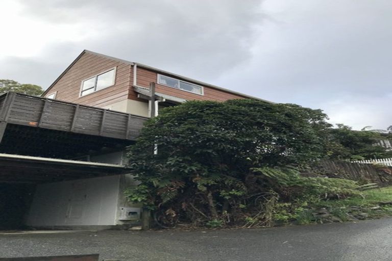 Photo of property in 15e Glen Road, Stokes Valley, Lower Hutt, 5019