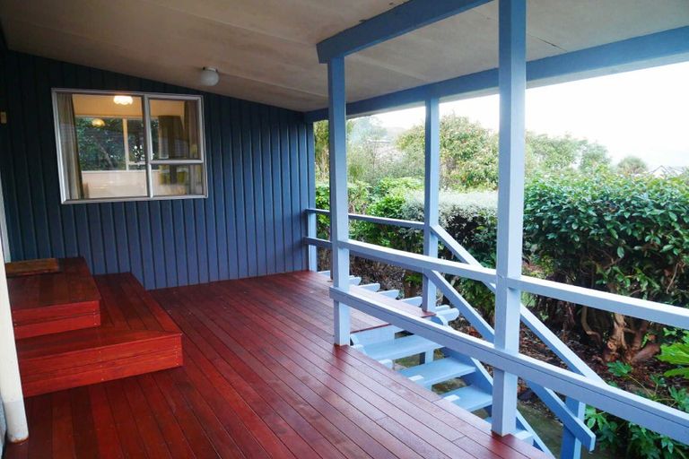 Photo of property in 18 Bayview Place, Cass Bay, Lyttelton, 8082