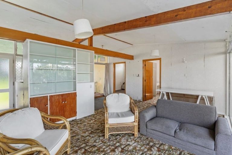 Photo of property in 17 Pine Road, Orewa, 0931