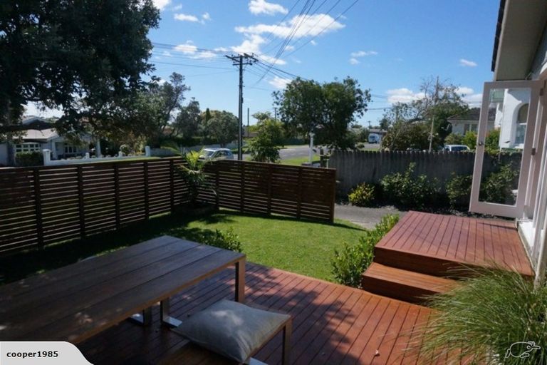 Photo of property in 1/23 Aramoana Avenue, Devonport, Auckland, 0624