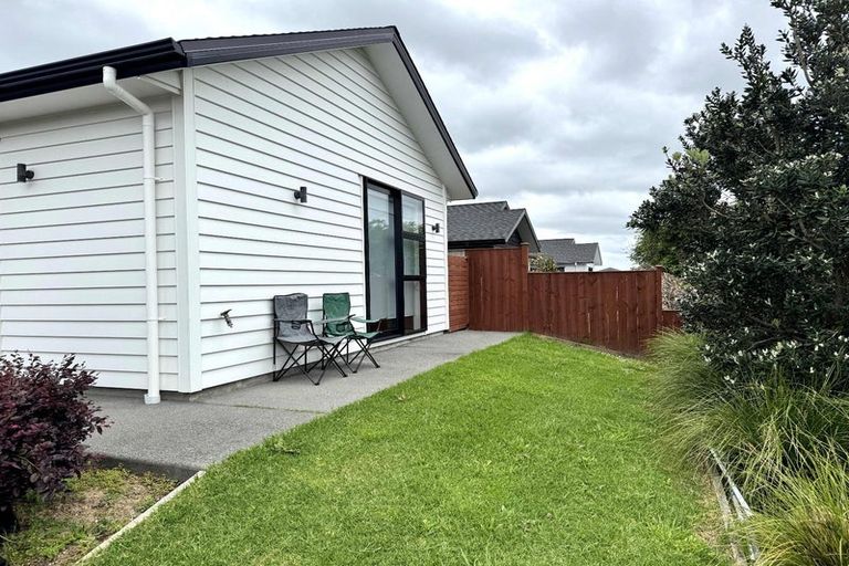Photo of property in 81 Twin Parks Rise, Papakura, 2110