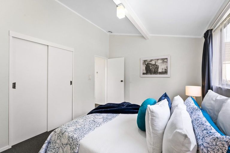 Photo of property in 264d Grounsell Crescent, Belmont, Lower Hutt, 5010