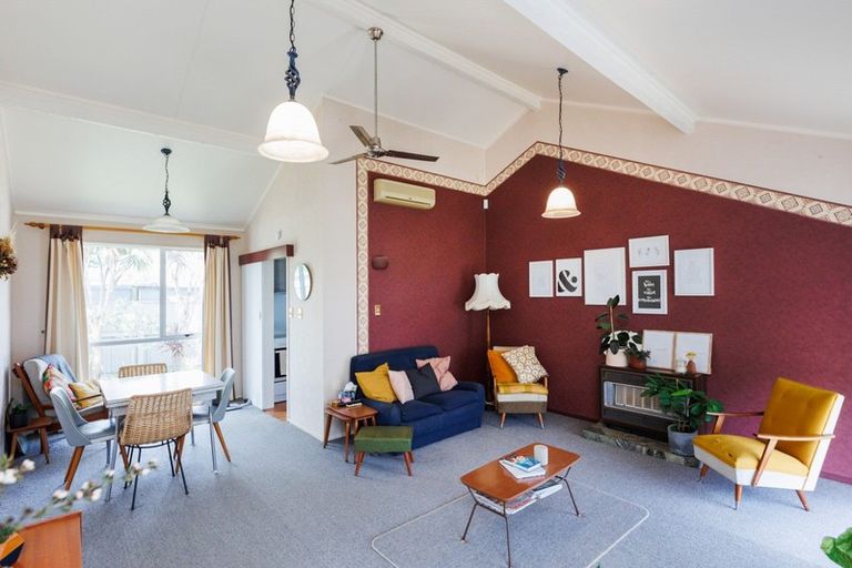 Photo of property in 2a Paradise Place, Milson, Palmerston North, 4414