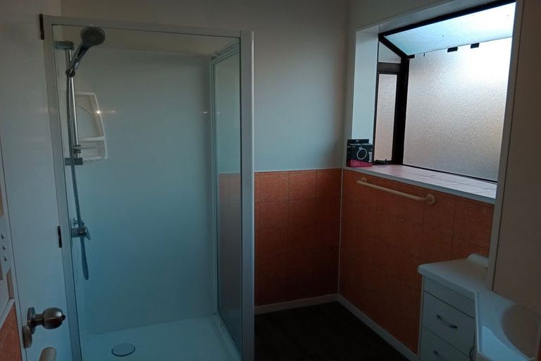 Photo of property in 15 Sandgate Avenue, Botany Downs, Auckland, 2010