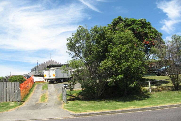 Photo of property in 4a Torkar Road, Clarks Beach, 2122