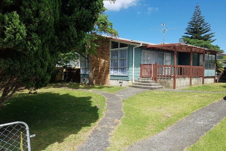 Photo of property in 9 Swallow Drive, Manurewa, Auckland, 2102