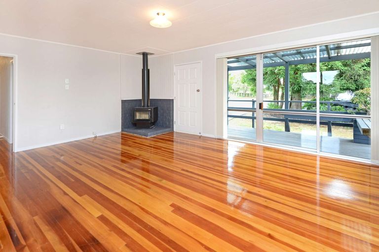 Photo of property in 15 Astor Place, Manurewa, Auckland, 2102