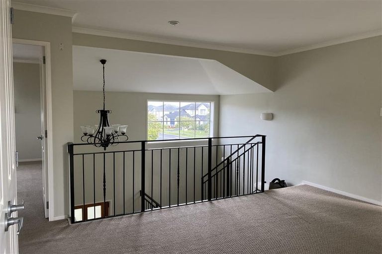 Photo of property in 72 Baverstock Road, Flat Bush, Auckland, 2016