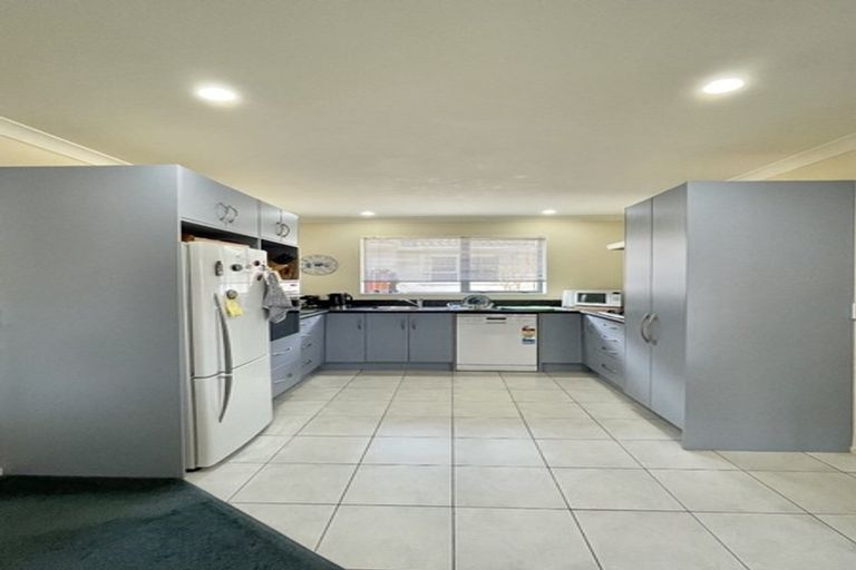 Photo of property in 17 Phar Lap Grove, Trentham, Upper Hutt, 5018