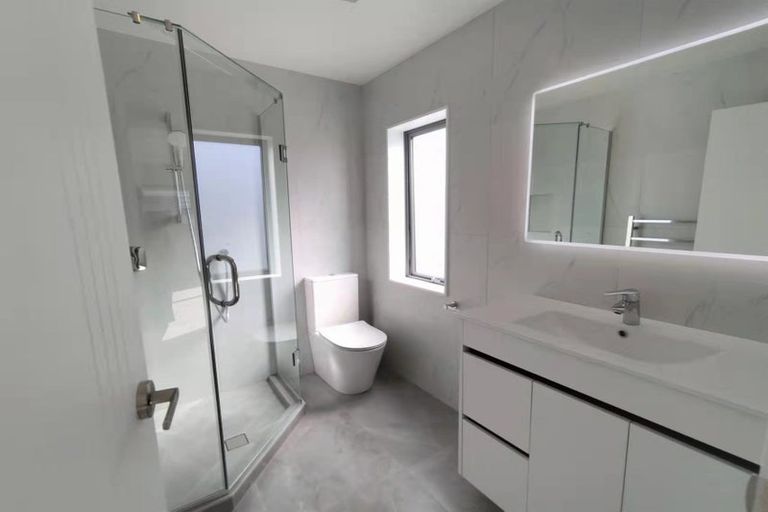 Photo of property in 51c Sunderlands Road, Half Moon Bay, Auckland, 2012