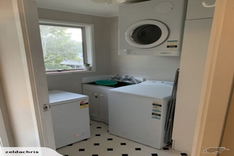 Photo of property in 27 Backhurst Grove, Massey, Auckland, 0614