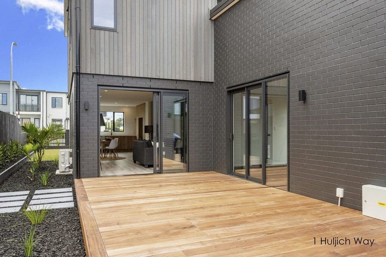 Photo of property in 5 Huljich Way, Hobsonville, Auckland, 0616