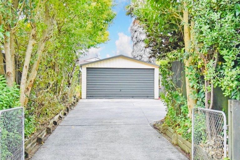 Photo of property in 20 Minton Place, Manurewa, Auckland, 2102