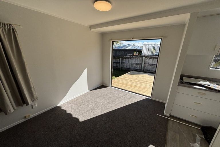 Photo of property in 2a Nukumea Common, Orewa, 0931