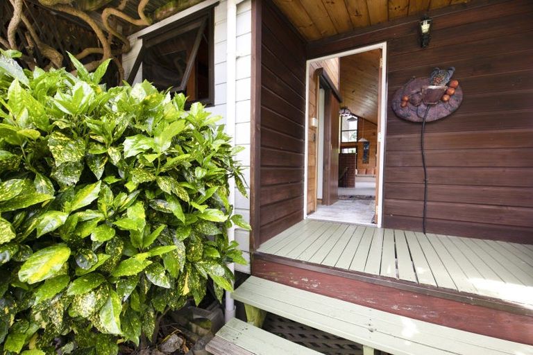 Photo of property in 21 Burns Road, Hospital Hill, Napier, 4110