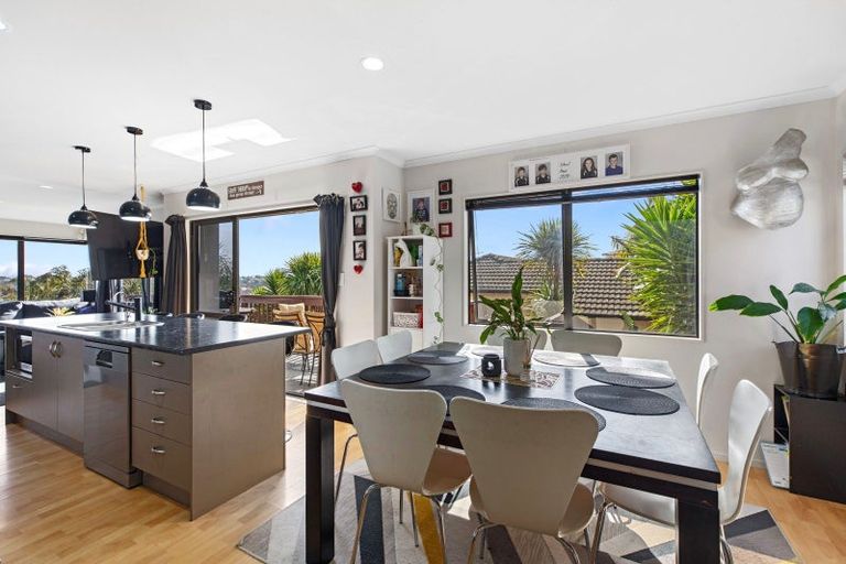 Photo of property in 66 Village Park Drive, Welcome Bay, Tauranga, 3112