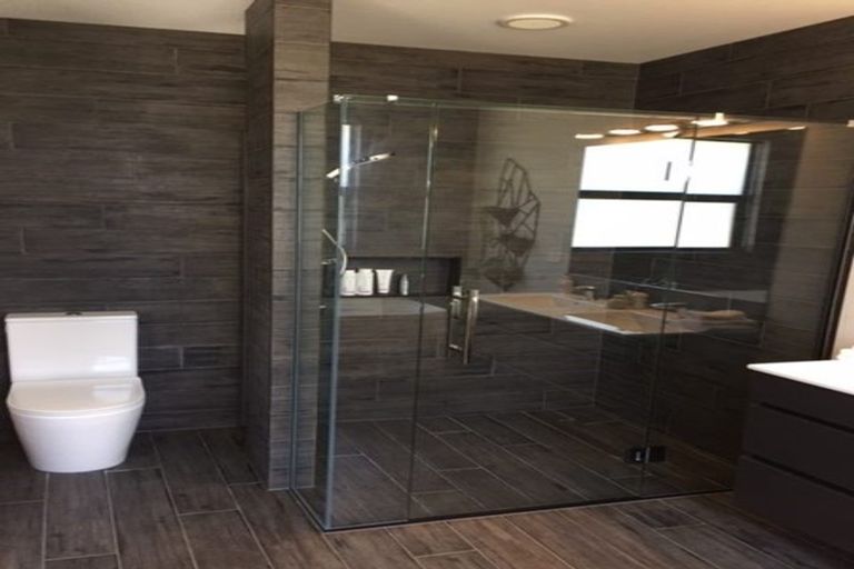 Photo of property in 2 Helen June Avenue, Flagstaff, Hamilton, 3210