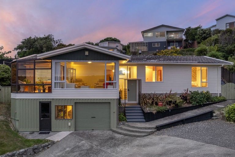 Photo of property in 19 Forth Place, Papakowhai, Porirua, 5024
