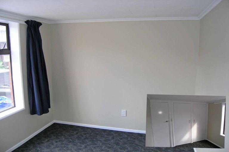 Photo of property in 15 Oak Street, Ebdentown, Upper Hutt, 5018