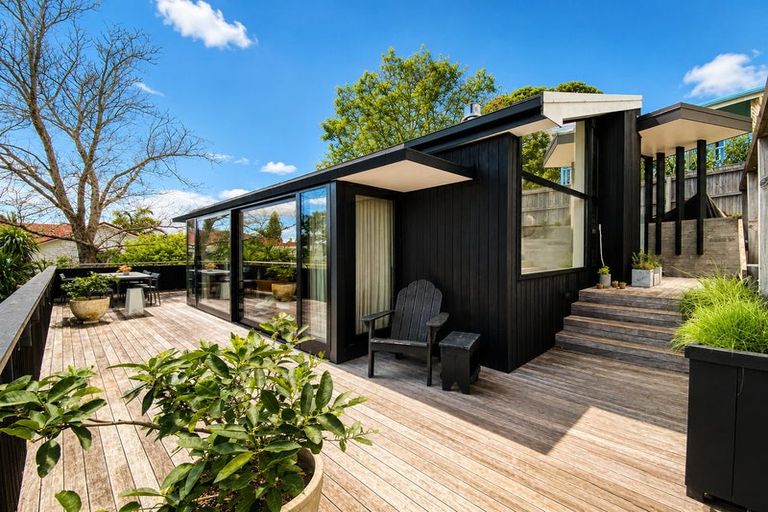 Photo of property in 46a Vauxhall Road, Devonport, Auckland, 0624