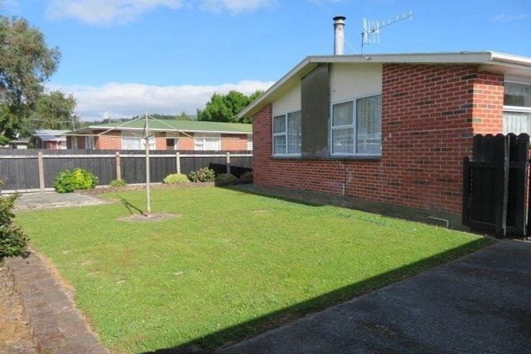 Photo of property in 2/109 Clouston Park Road, Clouston Park, Upper Hutt, 5018