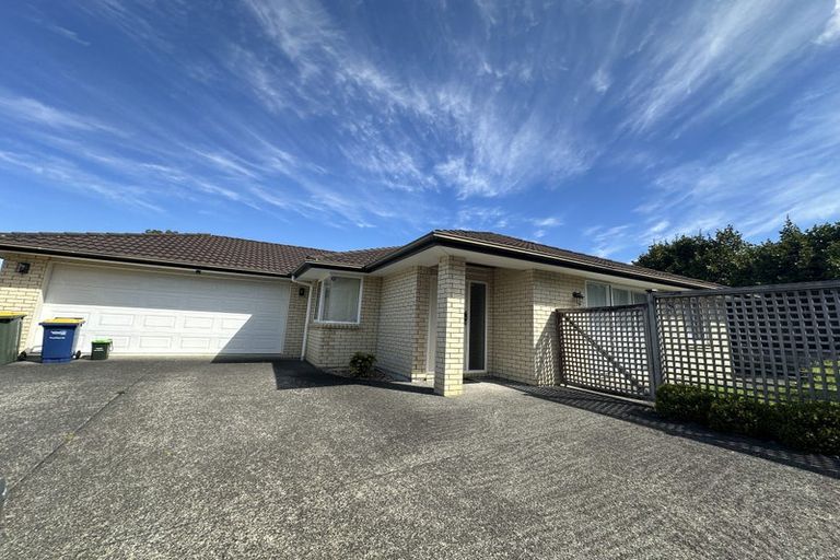 Photo of property in 106b Don Buck Road, Massey, Auckland, 0614