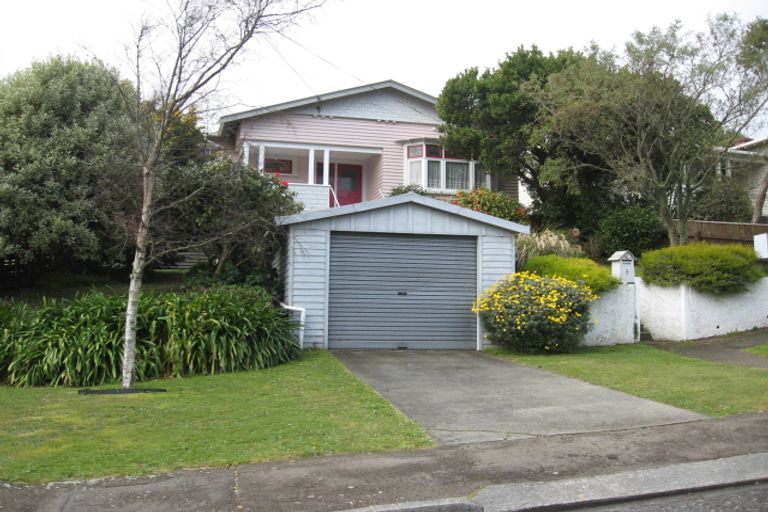 Photo of property in 9 Richmond Avenue, Karori, Wellington, 6012