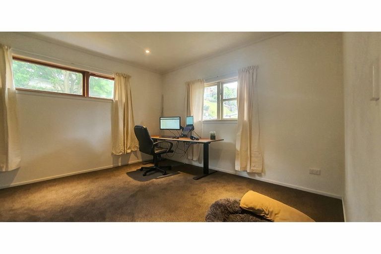 Photo of property in 102 Glen Road, The Glen, Dunedin, 9011