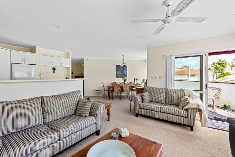 Photo of property in 12 Palmgreen Court, Stanmore Bay, Whangaparaoa, 0932