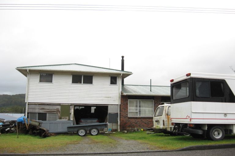 Photo of property in 67 Omapere Street, Dobson, Greymouth, 7805