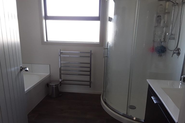 Photo of property in 46 Aloway Street, Wallacetown, 9816