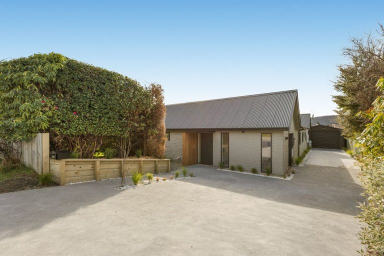 Photo of property in 86 Meadowstone Drive, Wanaka, 9305