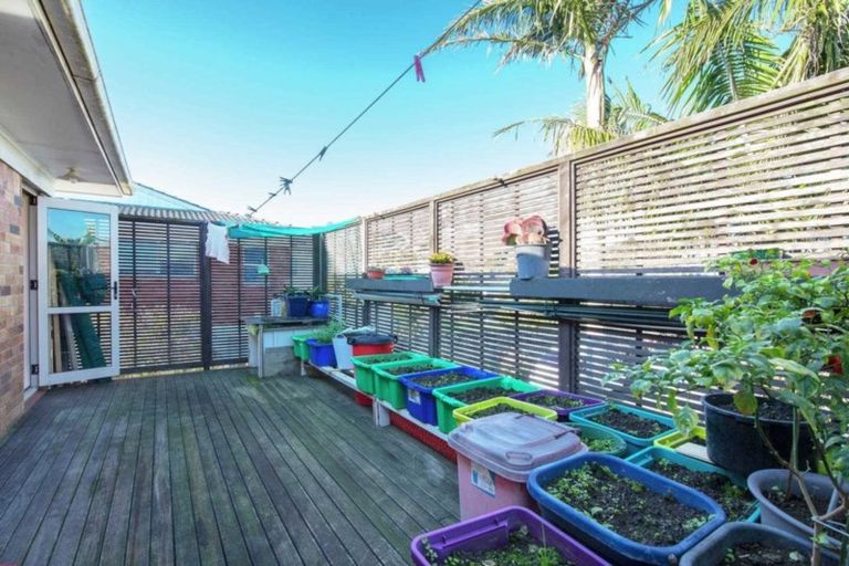 Photo of property in 77 Macleans Road, Bucklands Beach, Auckland, 2014